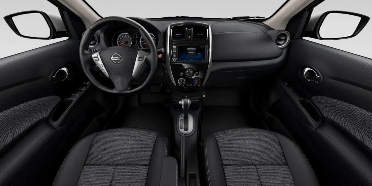 inside 2019 nissan versa