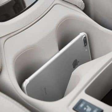 2019-Nissan-Rogue-Sport-cup-holders