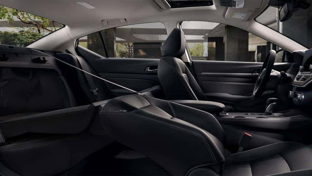 2020-nissan-altima-60-40-split-folding-rear-seat