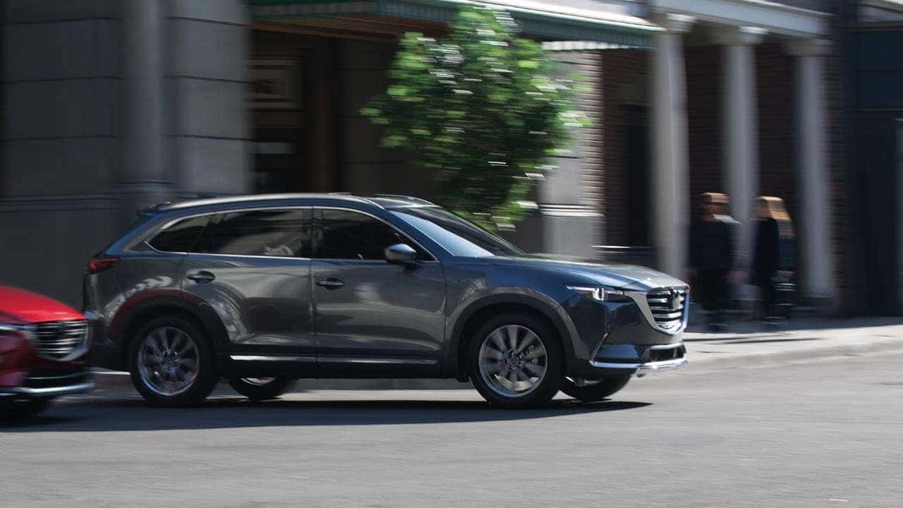 2019 Mazda CX-9 Driving in the city