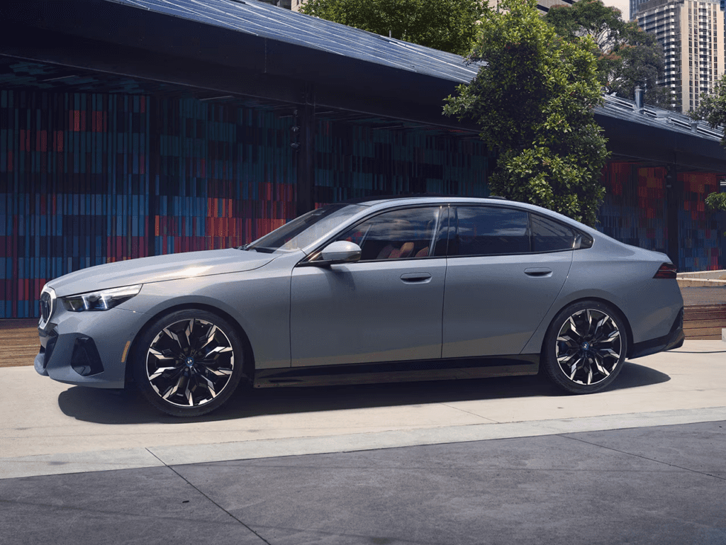 2024 BMW i5 exterior