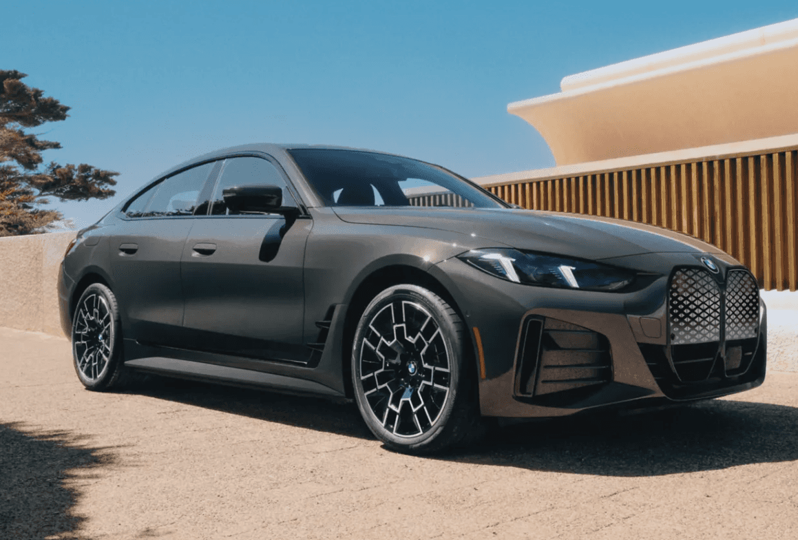 Black 2026 BMW i4