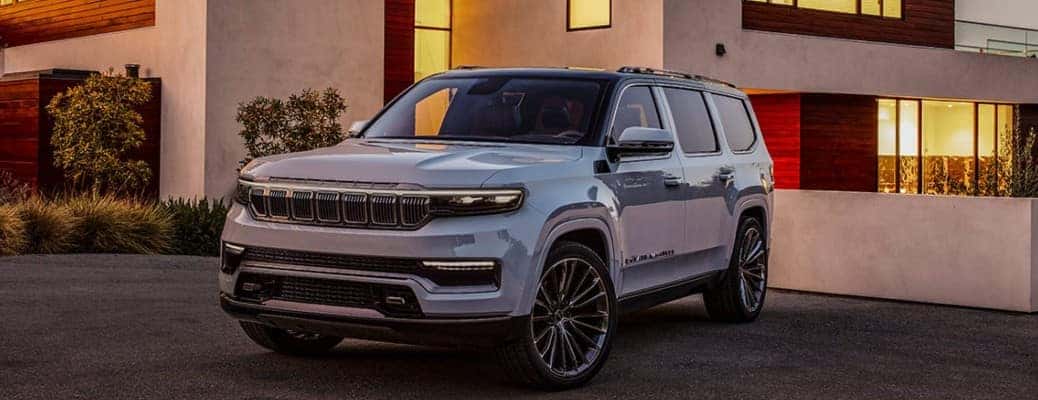 2022 Jeep Wagoneer front view