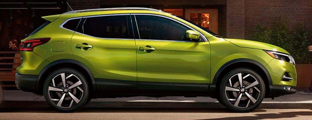 2021 Nissan Rogue side view in green