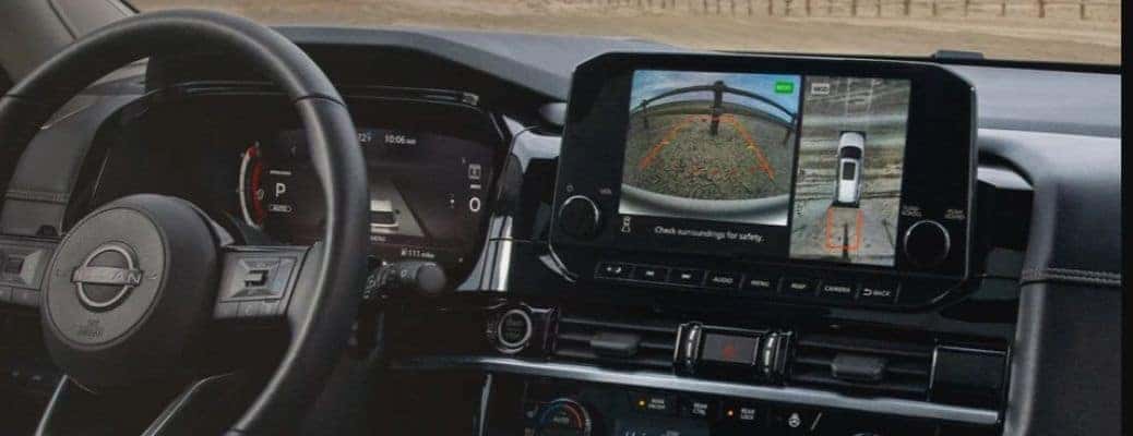 a vehicle's rear view camera with split-screen view
