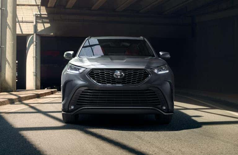 2021 Toyota HIghlander front view