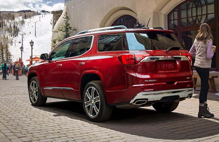 2020 GMC Acadia vs 2020 GMC Terrain