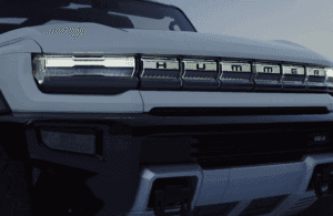 2022 GMC Hummer EV front end