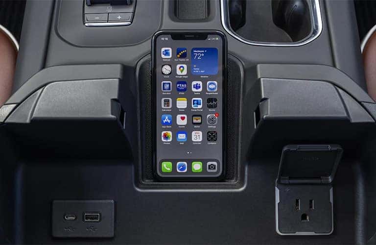 2024 GMC Sierra HD Denali Ultimate phone holder