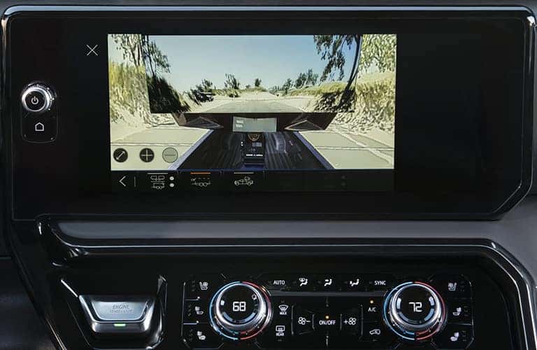 2024 GMC Sierra reverse camera towing tech