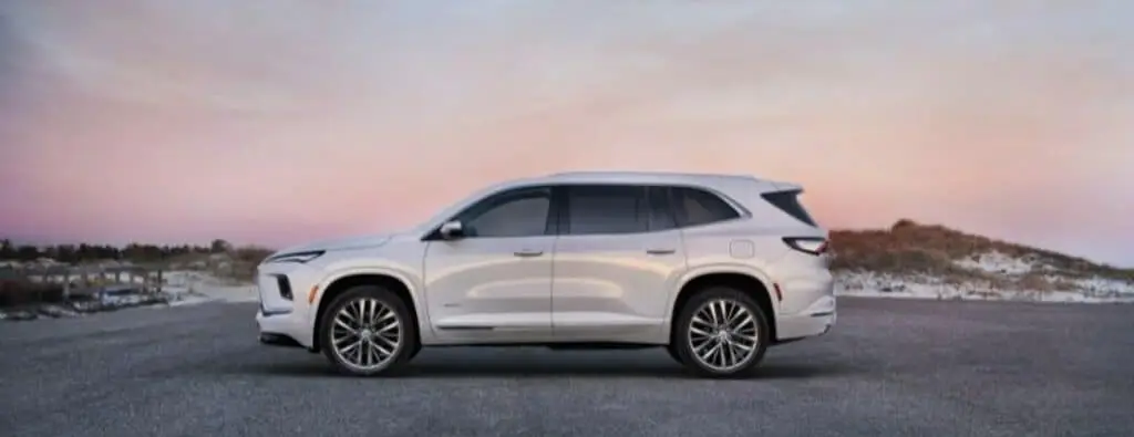 What features are exclusive to the Avenir trim level of the 2025 Buick ...