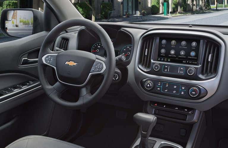 steering wheel and dashboard in 2019 Chevy Colorado