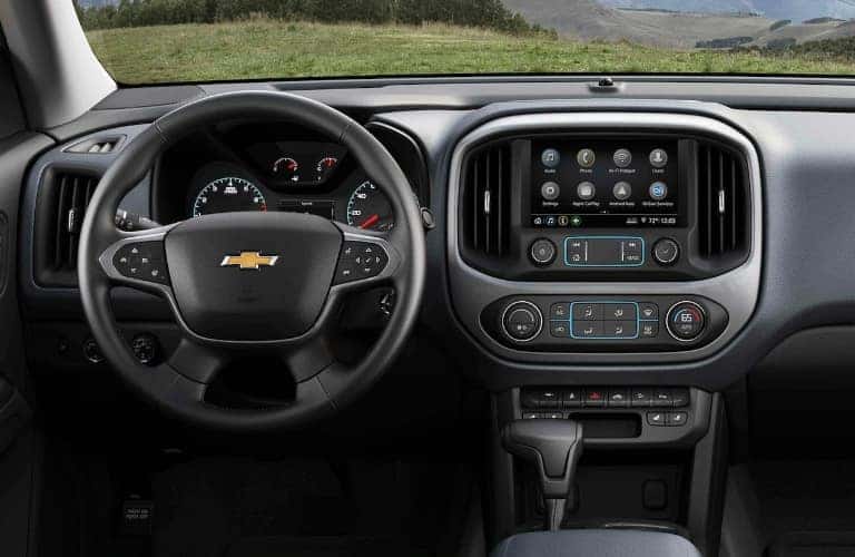 2021 Chevrolet Colorado steering wheel and center console
