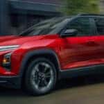 A side external view of the 2025 Chevy Equinox.