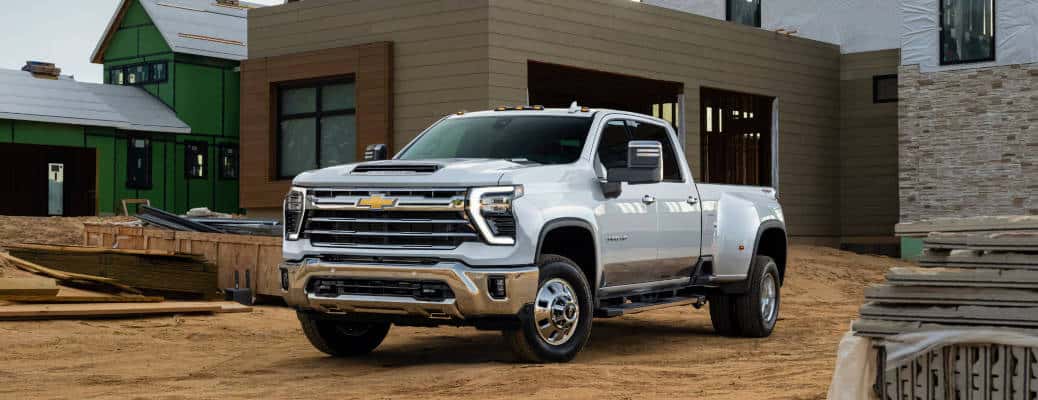 A front 3/4 exterior view of the 2025 Chevy Silverado 2500 HD near Atlanta, GA.