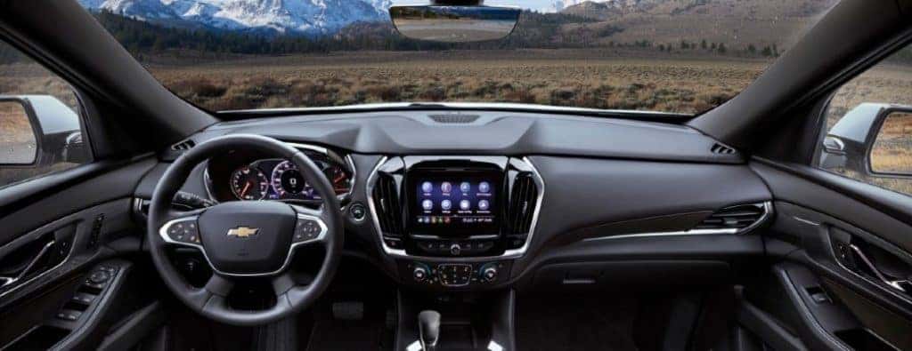 2022 Chevrolet Traverse front seats