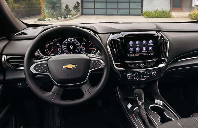 2023 Chevrolet Traverse front seats