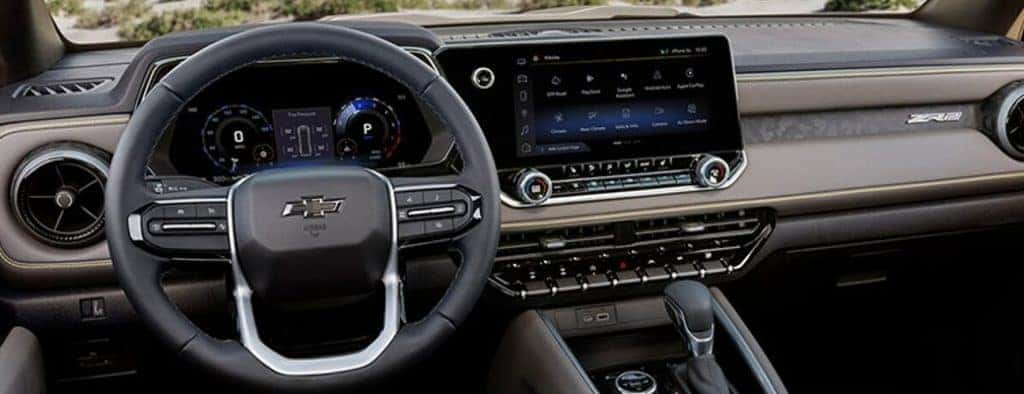 2023 Chevrolet Colorado front seats