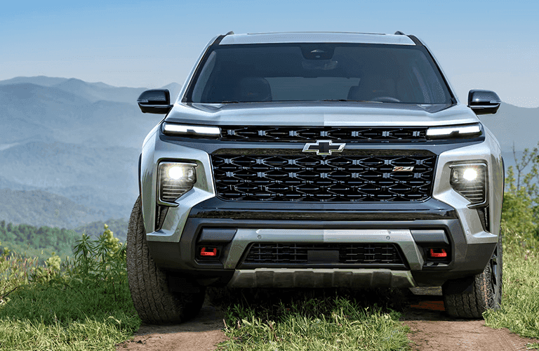 2024 Chevrolet Traverse Z71 front view in grass