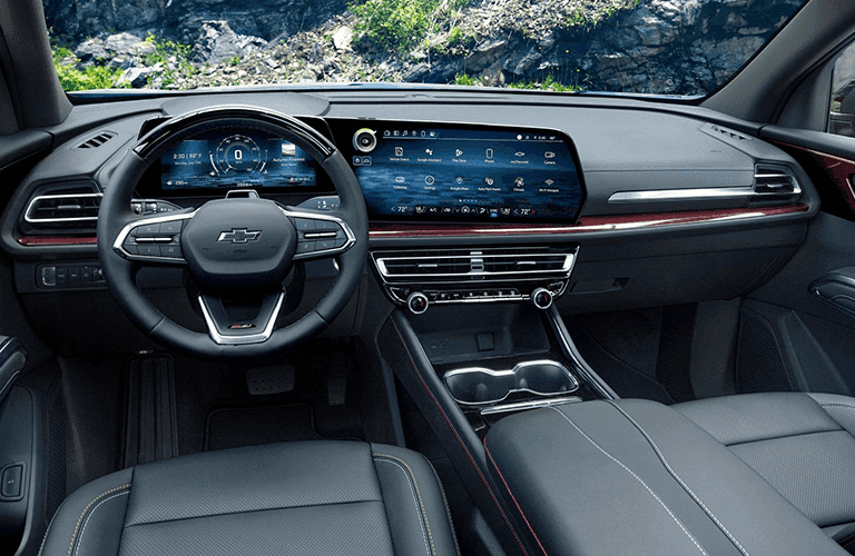 2024 Chevy Traverse steering wheel and front seats