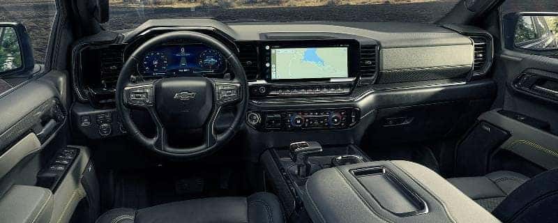 The controls and infotainment system in the 2022 Chevy Silverado 1500.