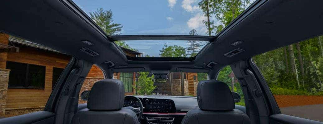 The interior of the 2023 Chevy Traverse.