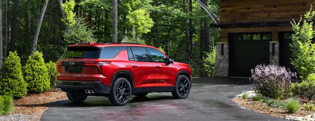 2024 Chevy Traverse vs. Honda Pilot: Why Traverse Leads in Space and Technology thumbnail