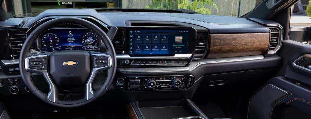 The high-tech cockpit of the 3500 HD.