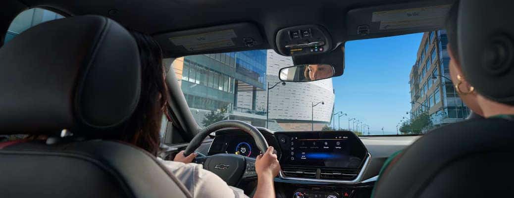 The cockpit and large infotainment system in the 2025 Chevy Trax.