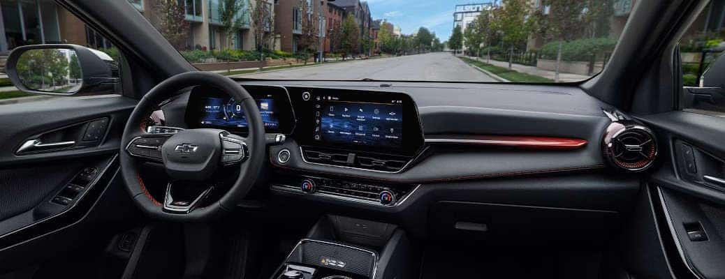 The cockpit and controls in the 2025 Chevy Equinox.