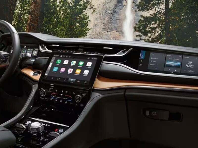 2025 Jeep Grand Cherokee 4xe tech