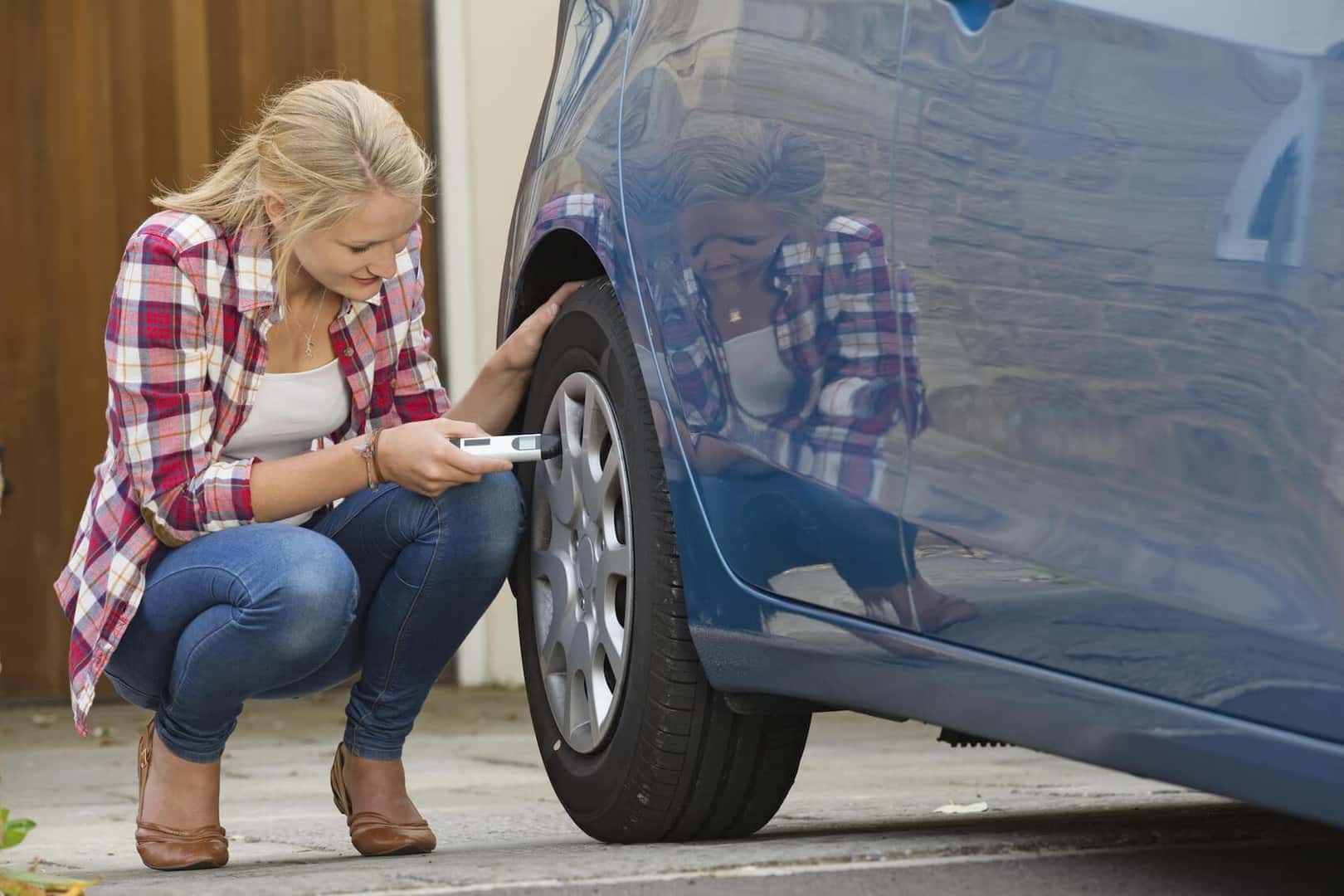How to check tire pressure Littleton, CO