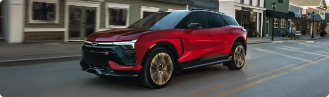 Chevy Blazer and Blazer EV platform comparison image