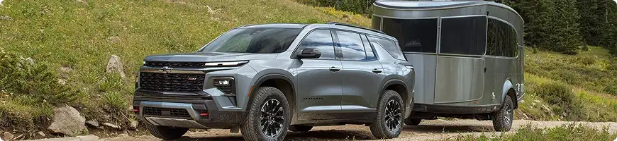 Chevrolet Traverse, the three-row family SUV that still tows