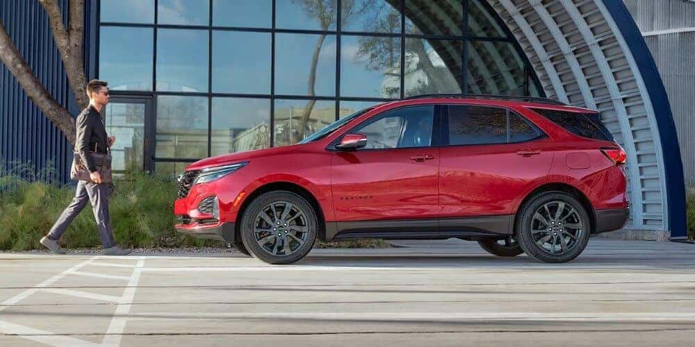 chevrolet-equinox-outside-business-man-walking-back-from-work-to-his-car 