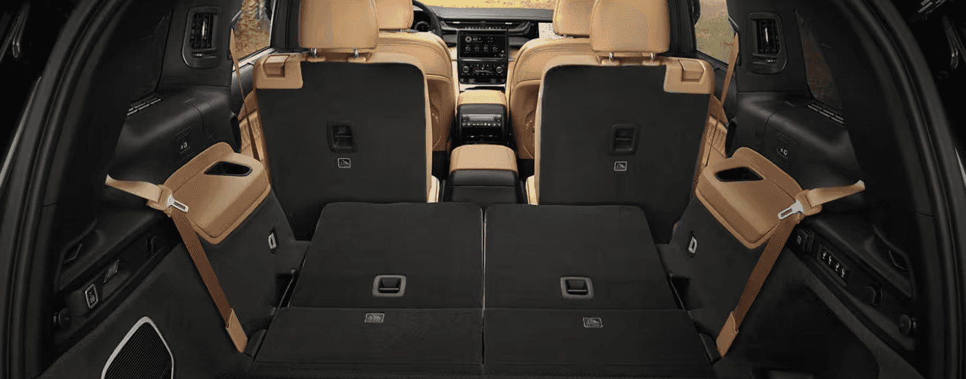 2025 Jeep Grand Cherokee Interior