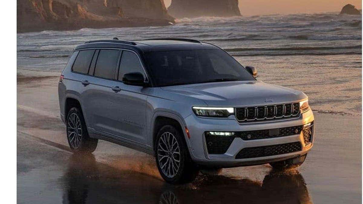 2026 Jeep Grand Cherokee front end with new grille and LED headlamps