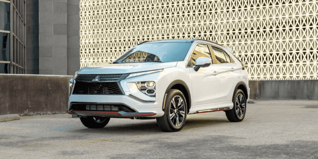 white 2023 Mitsubishi Eclipse Cross