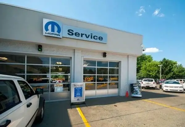 Oxmoor CDJR Service Center