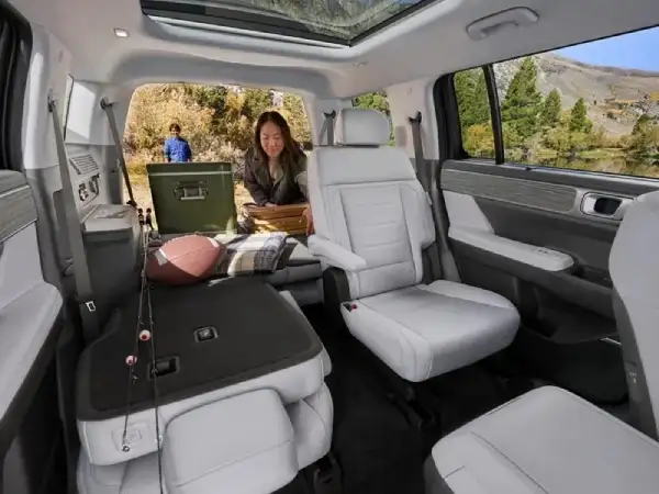 2027 Hyundai Santa Fe Hybrid Interior