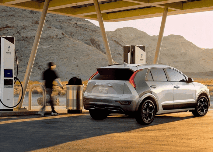 Used-Electric-Vehicles Indianapolis---Charging-in-Public