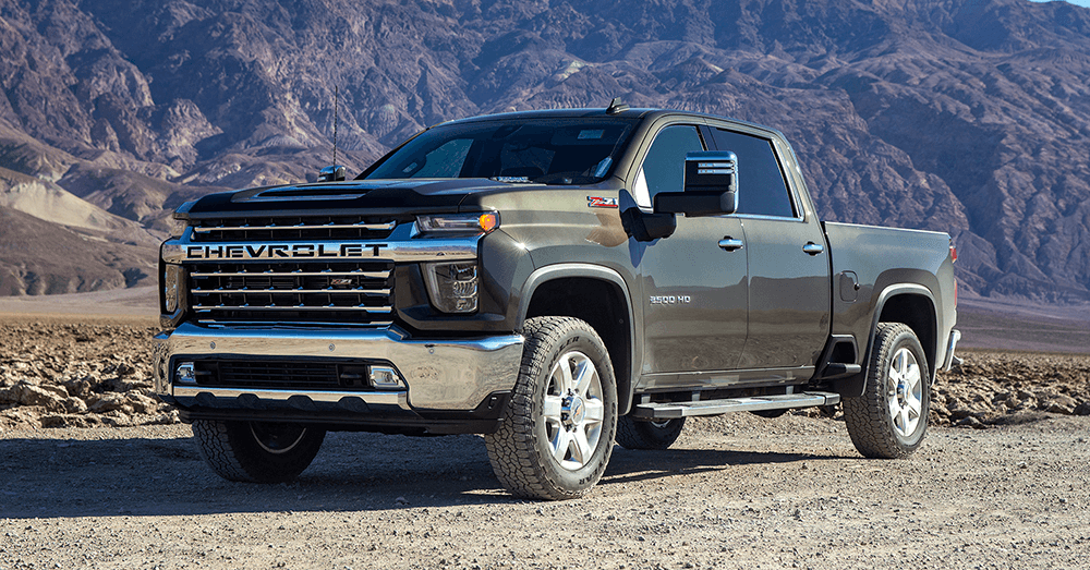 pickup-truck-showdown-2022-chevy-silverado-2500-vs-ram-2500-Silverado-green
