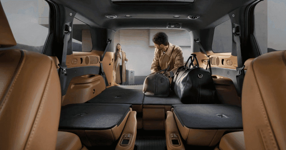 The-Hyundai-Palisade-Hybrid-is-the-Perfect-Family-SUV---interior-view