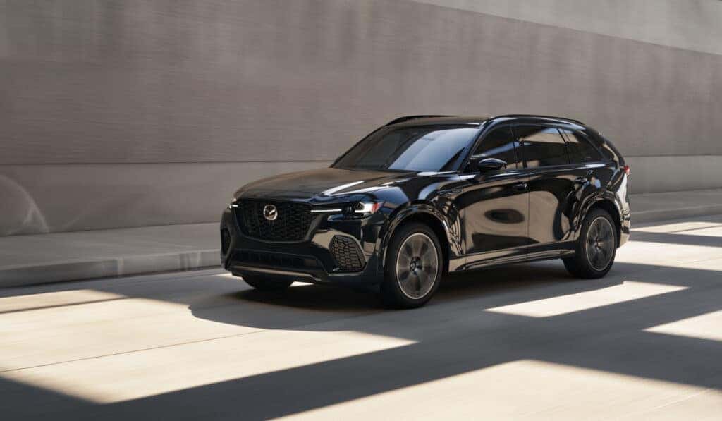 2025 Mazda CX-70 front side view