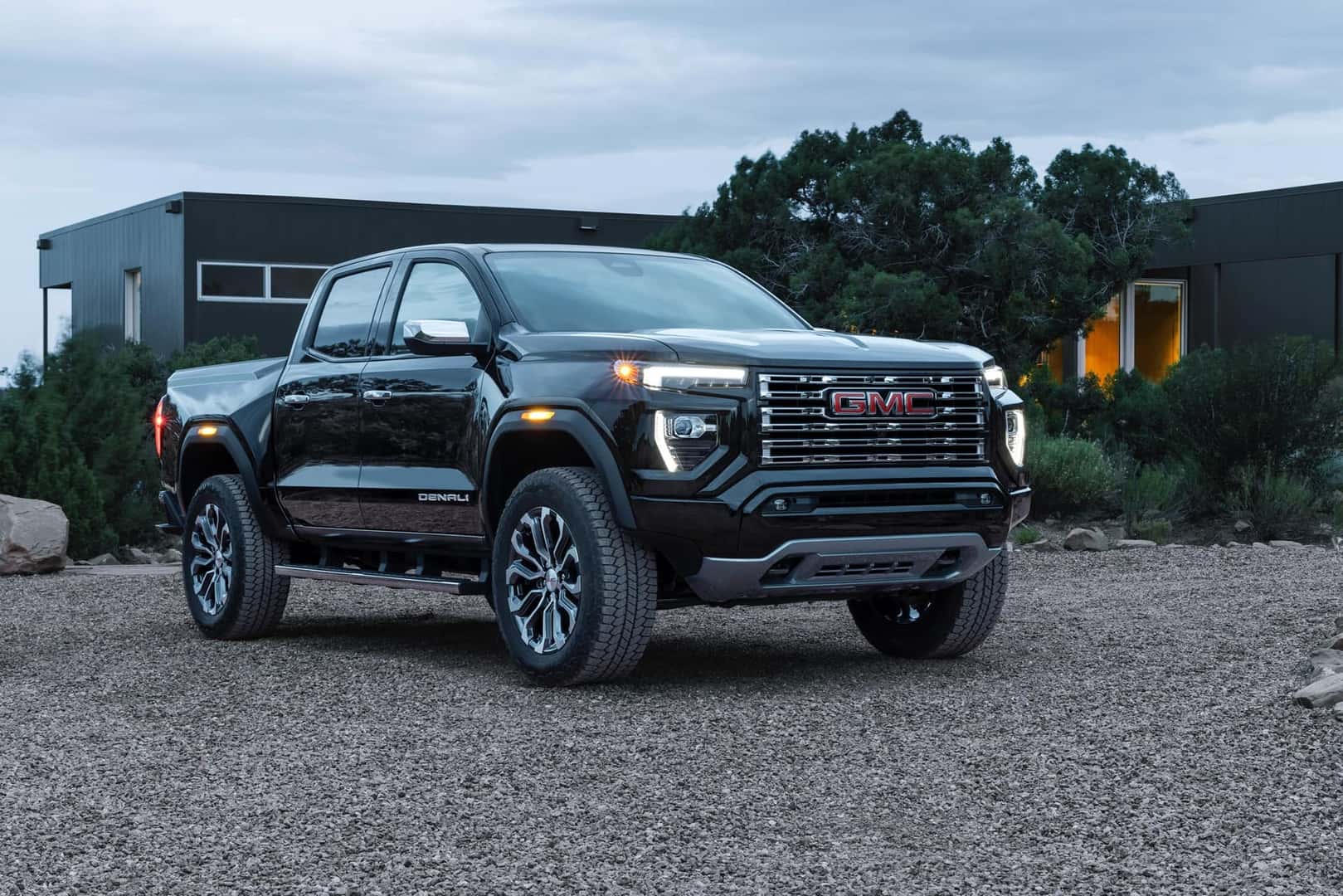 2024 GMC Canyon Denali passenger side