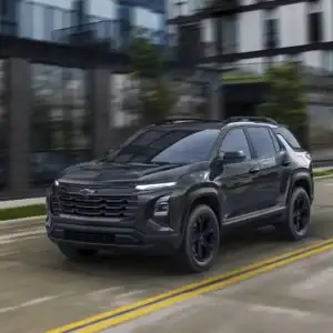 2026 Chevrolet Equinox Mosaic Black Metallic in motion