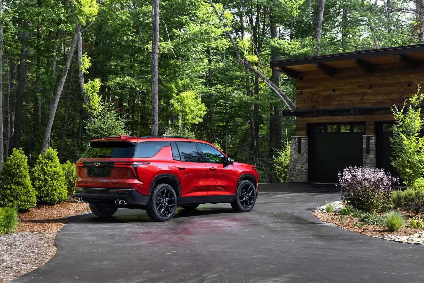 2024 Chevrolet Traverse RS Side Profile View
