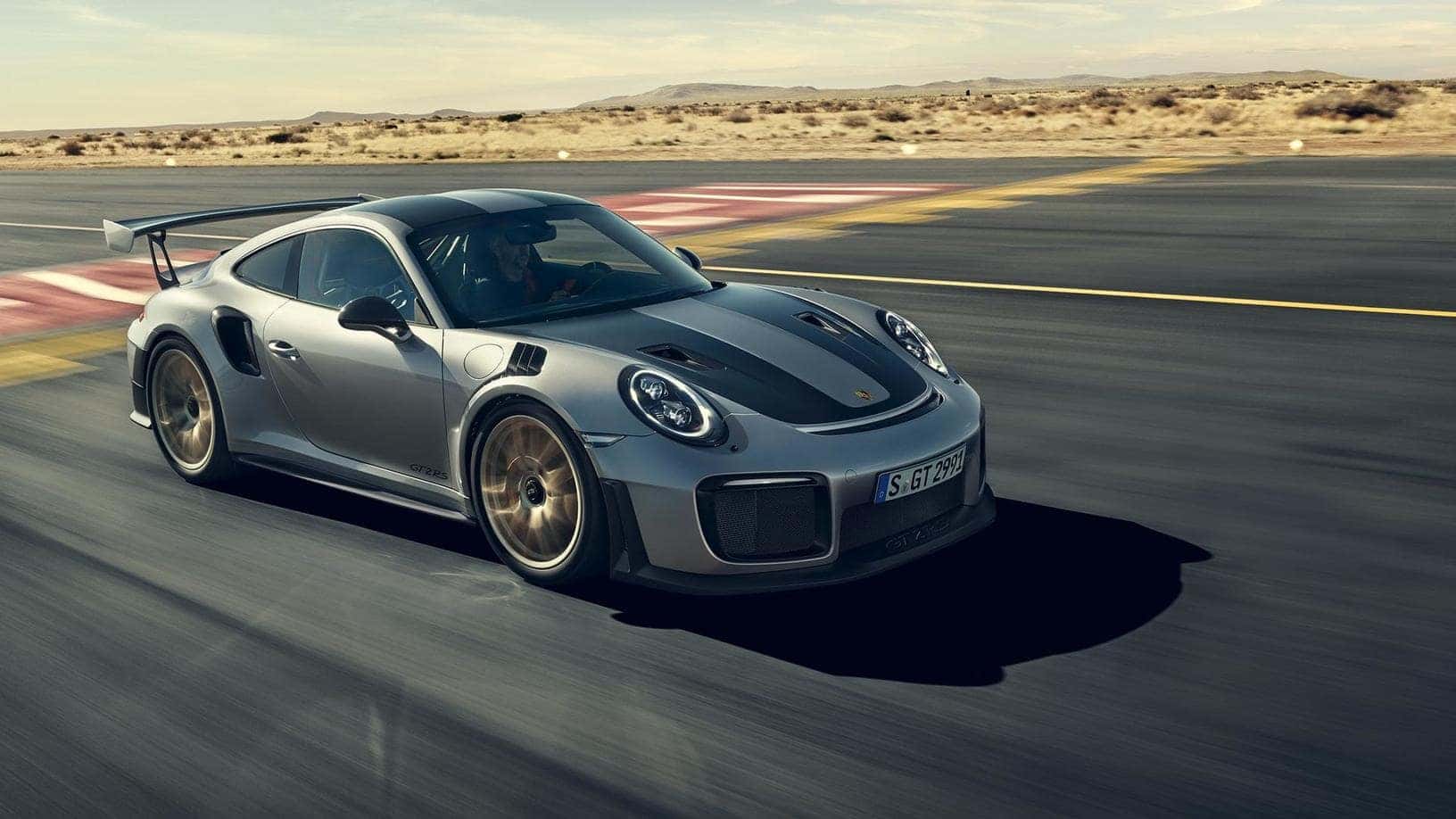 Porsche 911 GT2 RS front
