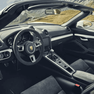 Porsche 718 Spyder Interior